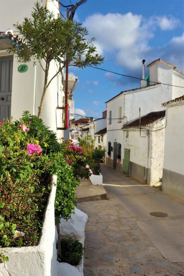 Hotel Hostal Moncada Gaucín Exterior foto